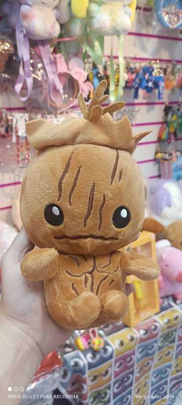 Baby Groot de pelúcia com plotter